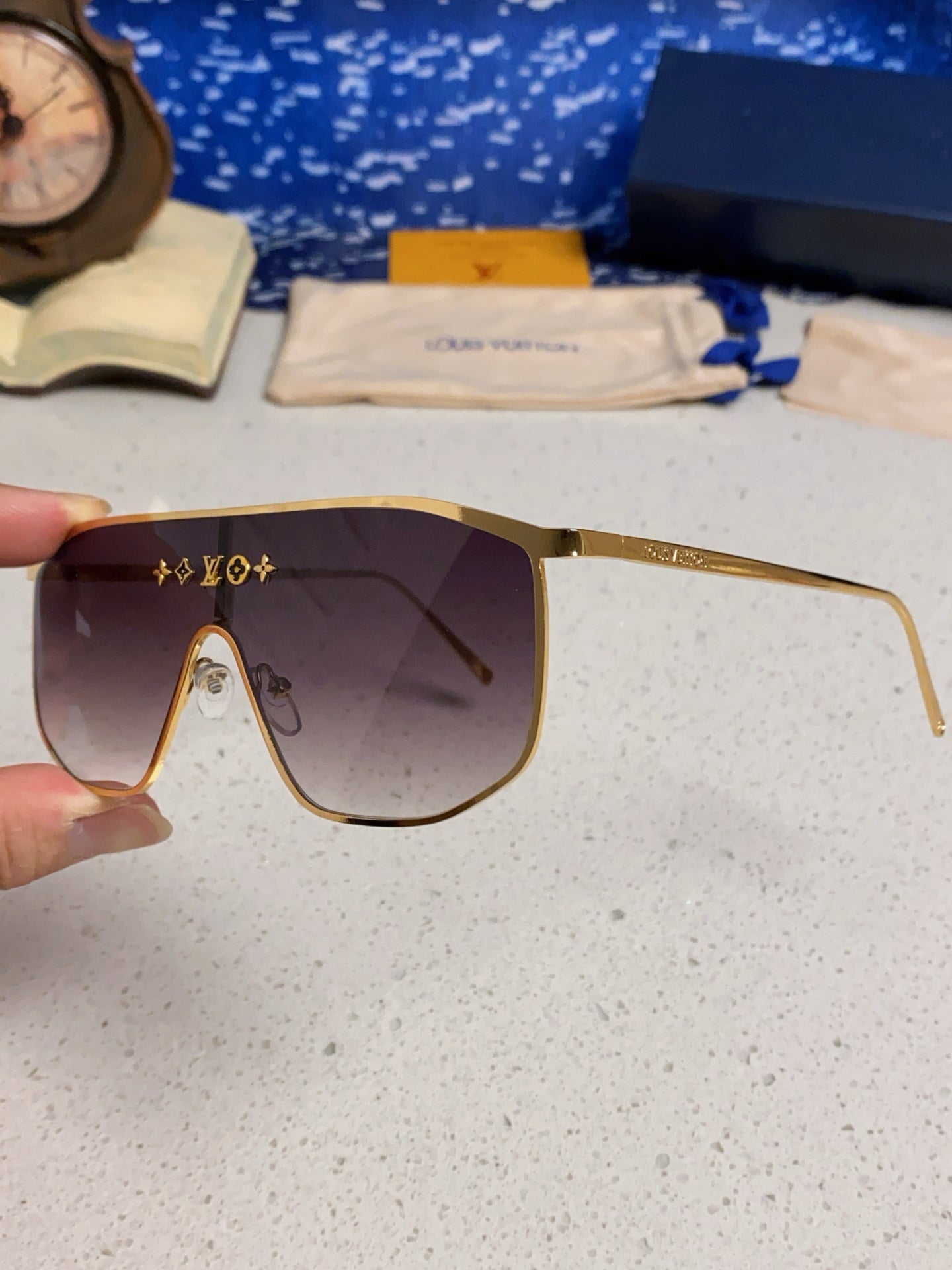 LOUIS VUITTON GOLDEN MASK SUNGLASSES 582734 IN GOLD METAL GREY SMOKE LENSES