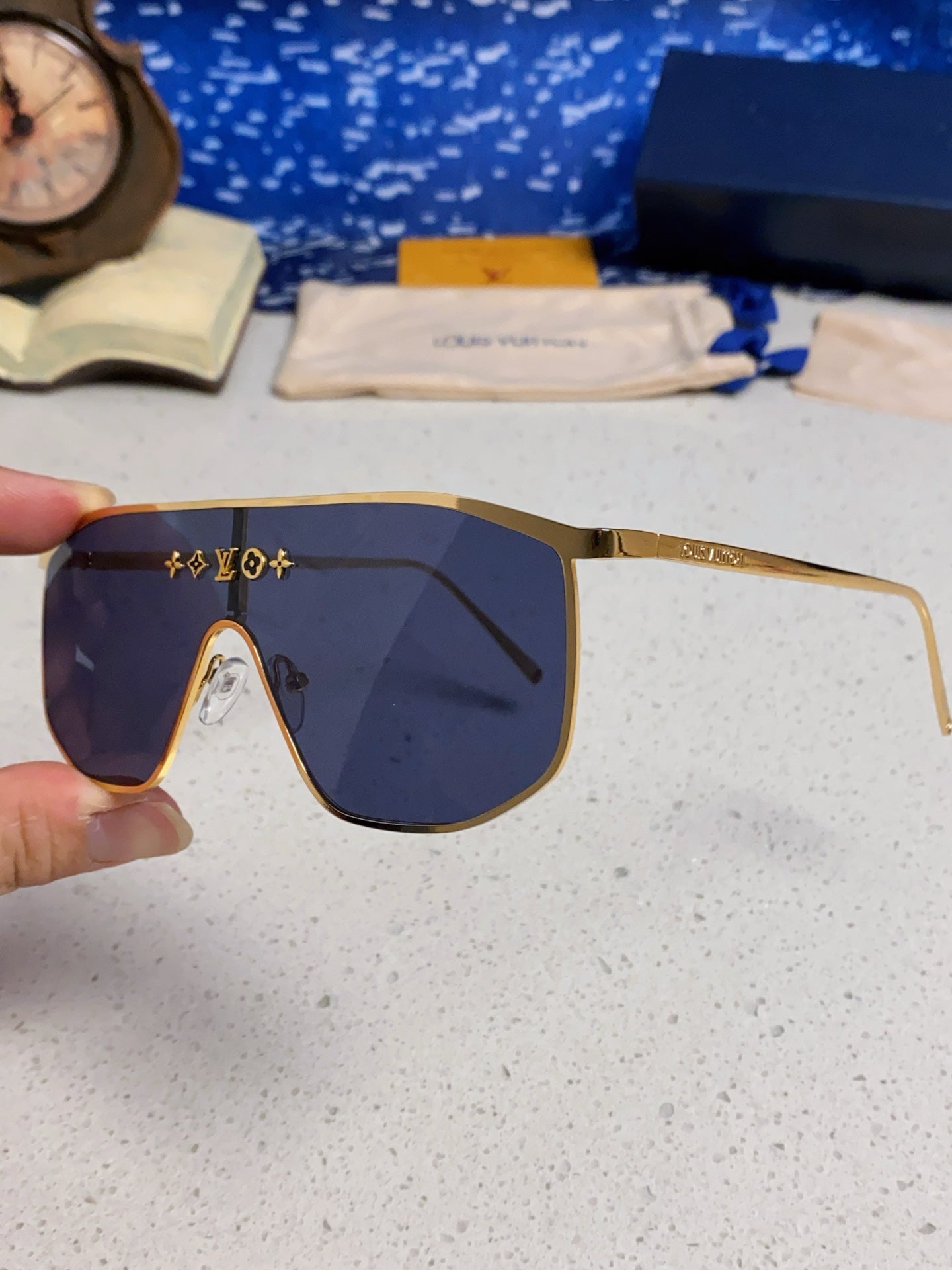 LOUIS VUITTON GOLDEN MASK SUNGLASSES 582735 IN GOLD METAL GREY LENSES