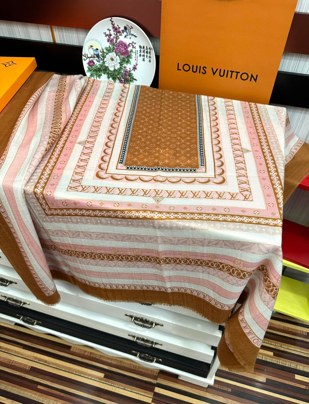 LOUIS VUITTON SCARF 200 CM IN COLORFUL CASHMERE 394891