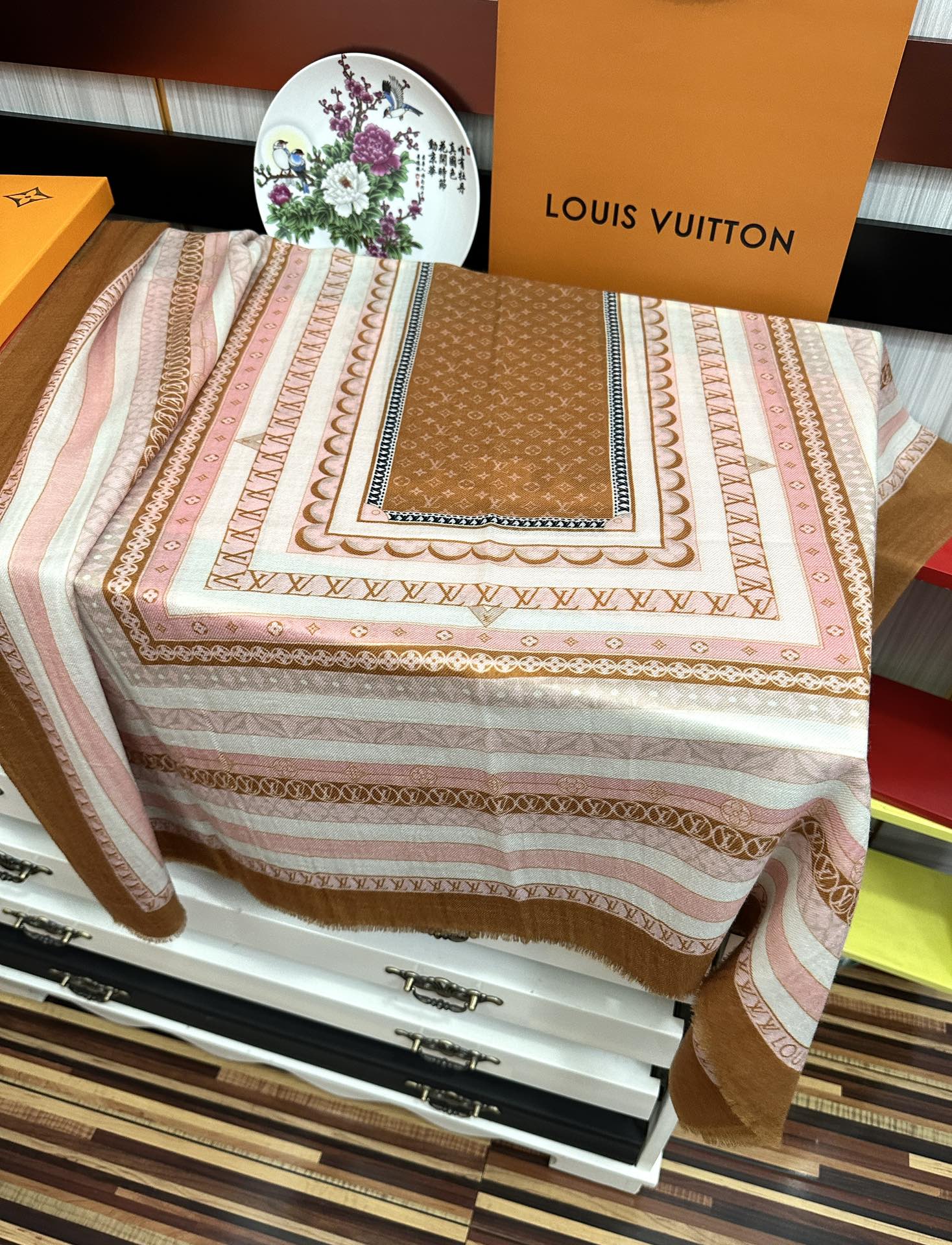 LOUIS VUITTON SCARF 200 CM IN COLORFUL CASHMERE 394891