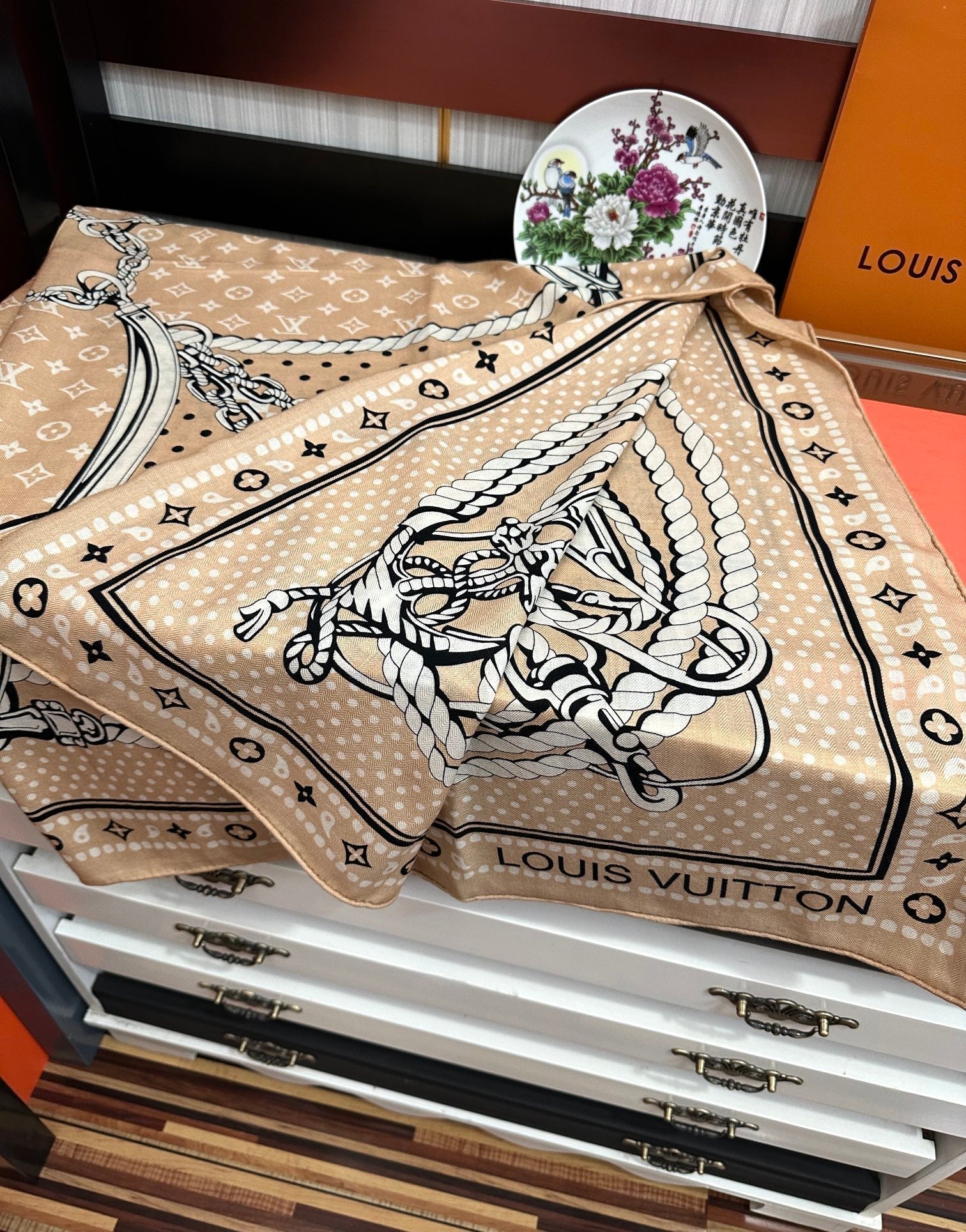LOUIS VUITTON SAILOR BANDANA SQUARE IN BISQUE BEIGE SILK SCARF 140 CM