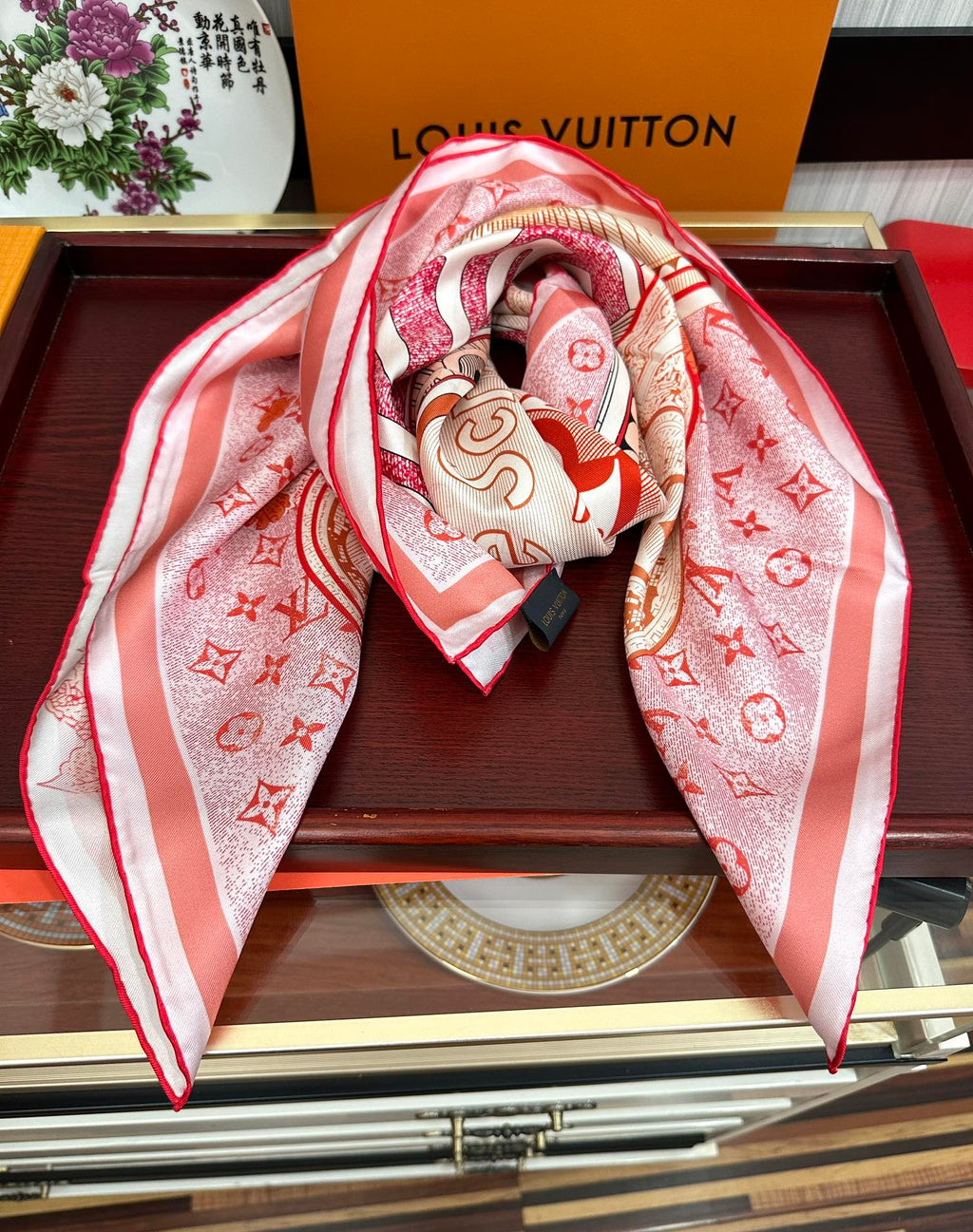 LOUIS VUITTON SQUARE SILK SCARF MALLES MERVEILLEUSES 90 CM PINK 399996