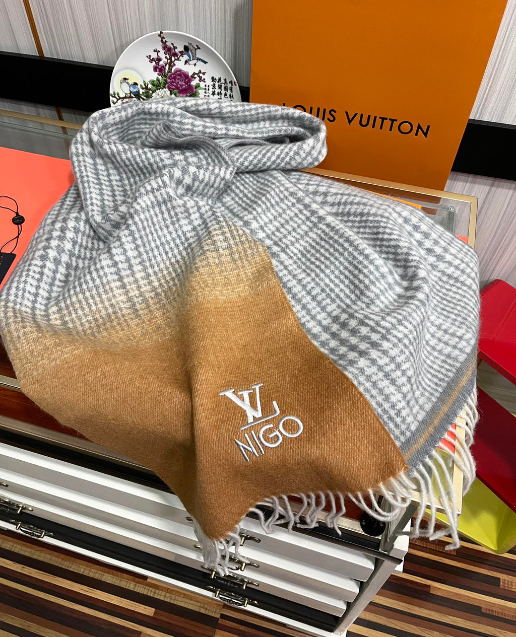 LOUIS VUITTON SCARF 200 CM IN BROWN MIX GREY CASHMERE 400011