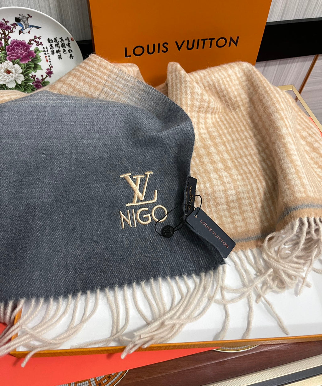 LOUIS VUITTON SCARF 200 CM IN BROWN MIX GREY CASHMERE 400012
