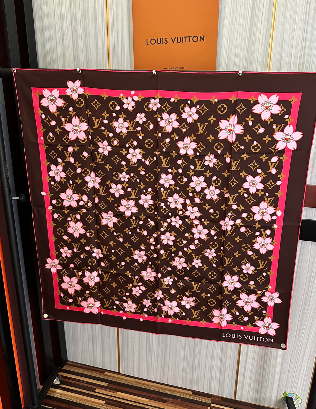 LOUIS VUITTON LV SCARF 90 CM IN SILK 723121