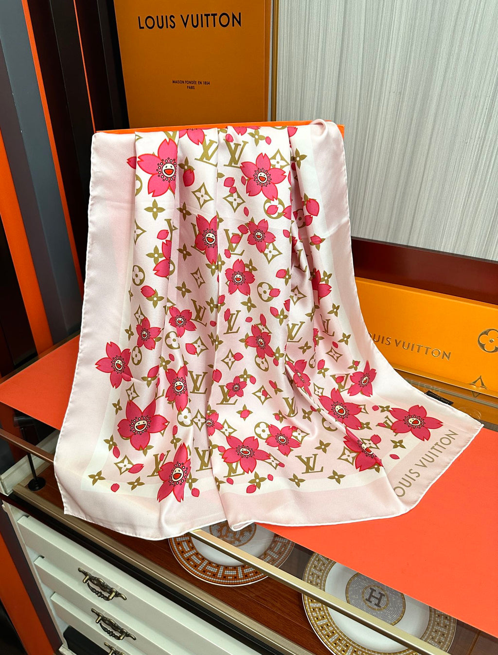 LOUIS VUITTON LV SCARF 90 CM IN SILK 723123