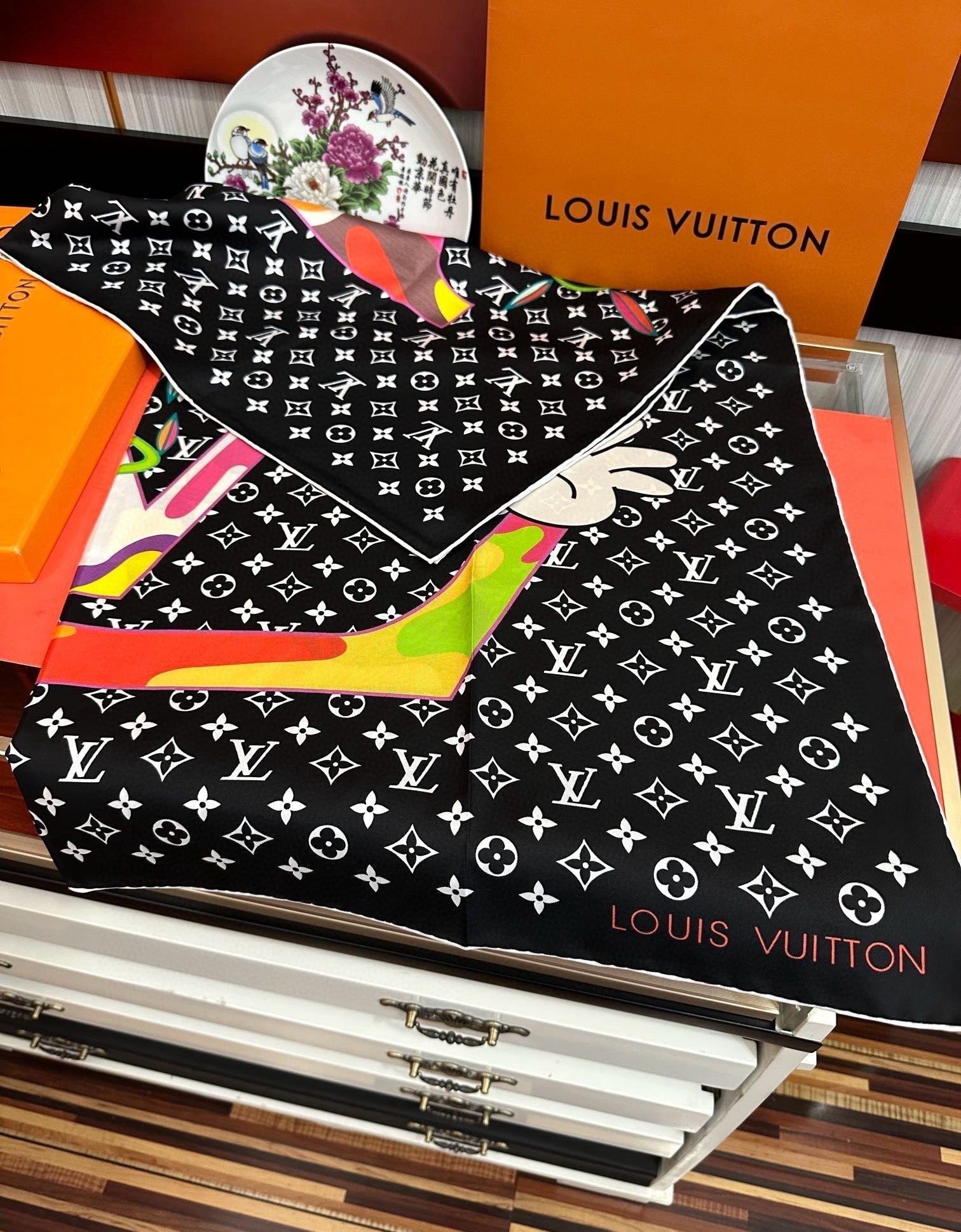 LOUIS VUITTON LV SCARF 90 CM IN SILK 10