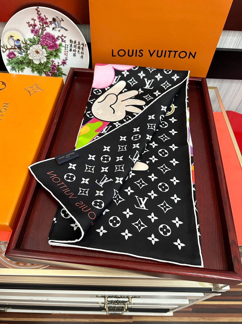 LOUIS VUITTON LV SCARF 90 CM IN SILK 10