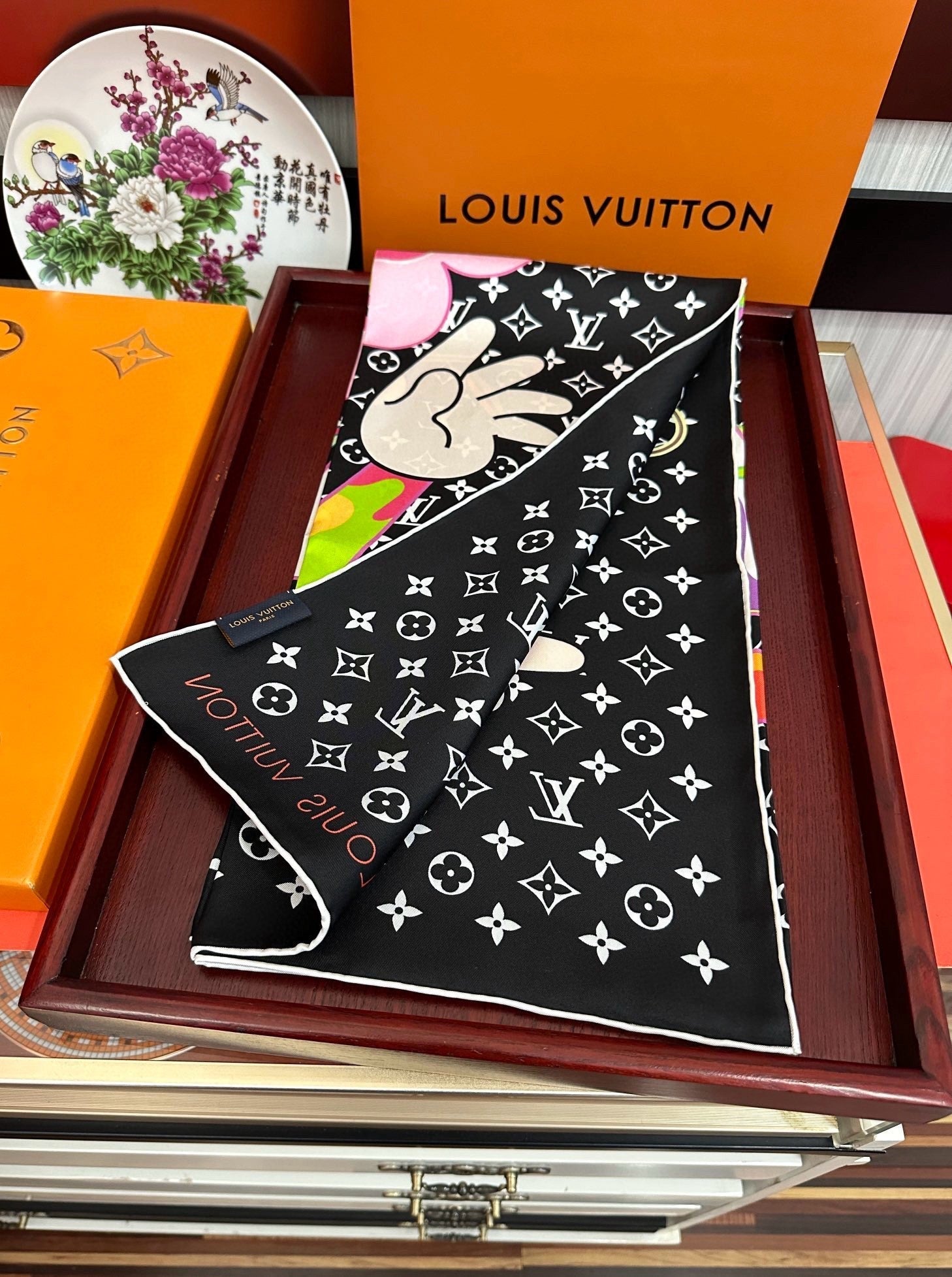 LOUIS VUITTON LV SCARF 90 CM IN SILK 10