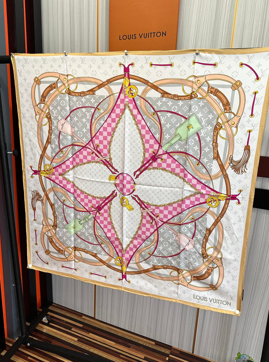 LOUIS VUITTON LV SCARF 90 CM IN SILK 729072