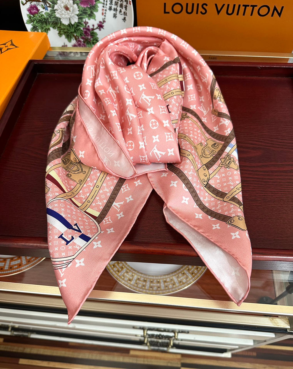 LOUIS VUITTON LV SCARF 90 CM IN SILK 733840
