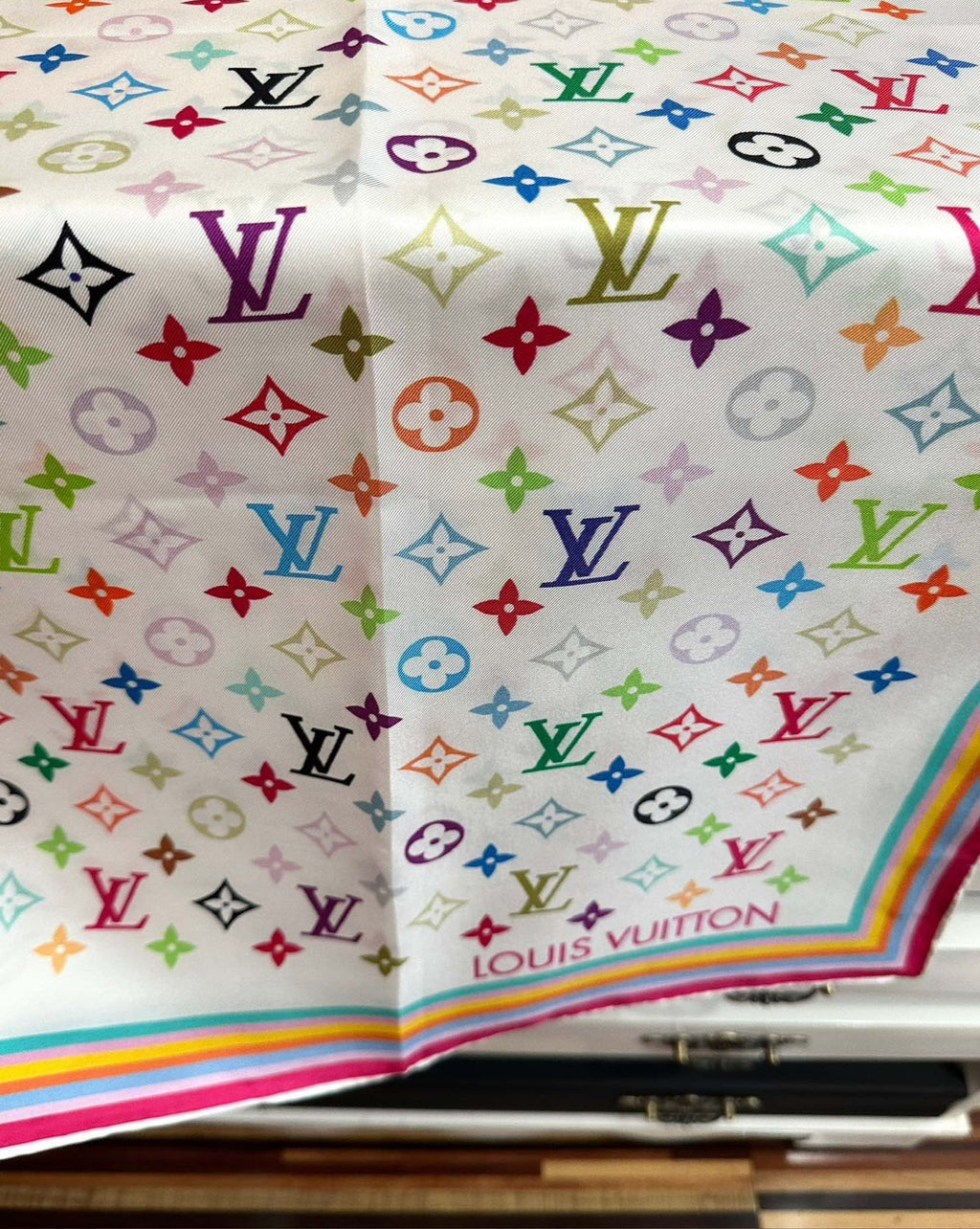 LOUIS VUITTON LV SCARF 90 CM IN SILK 06