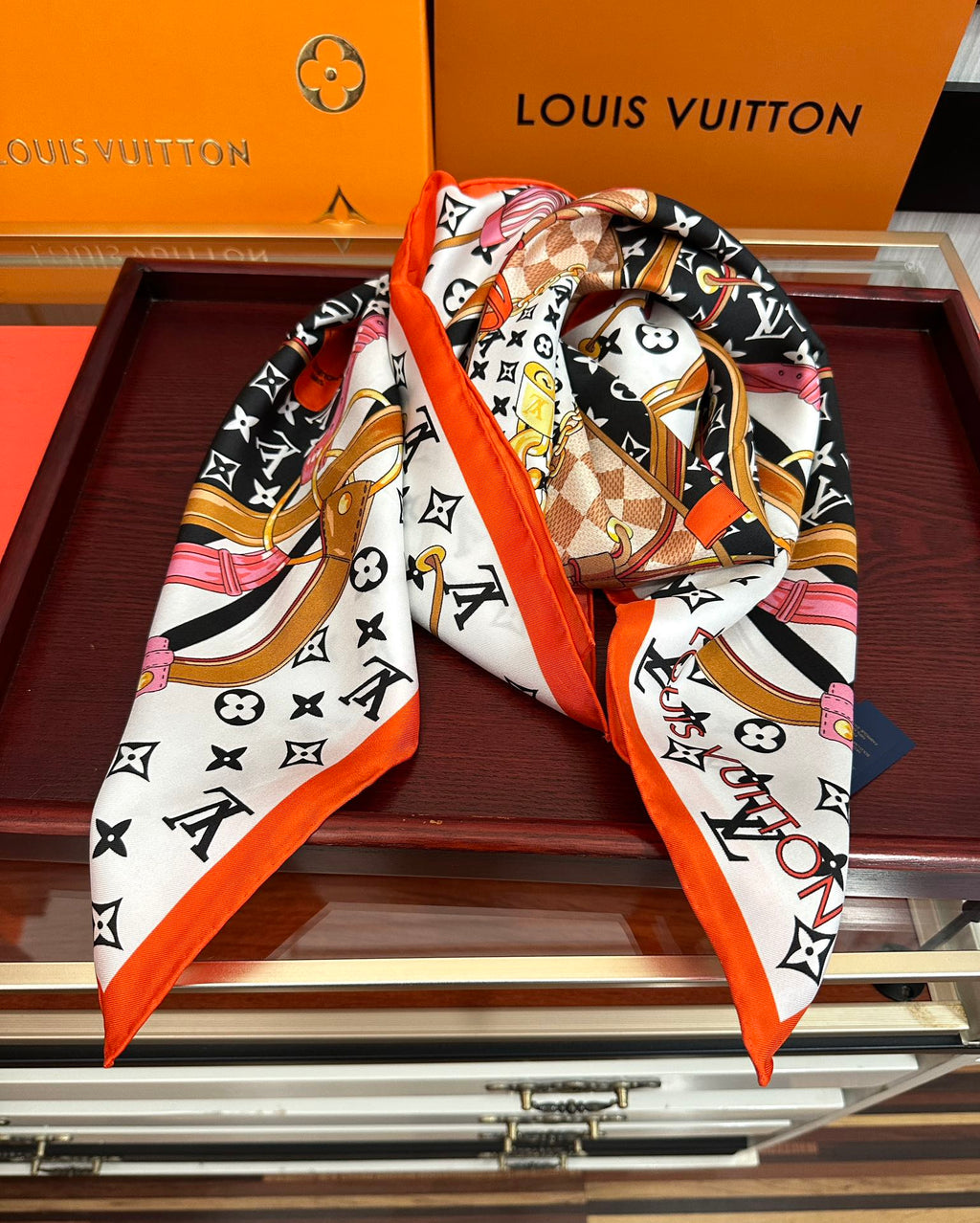 LOUIS VUITTON LV SCARF 90 CM IN SILK 738451