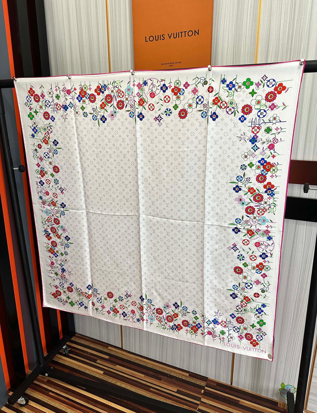 LOUIS VUITTON LV SCARF 90 CM IN SILK 01
