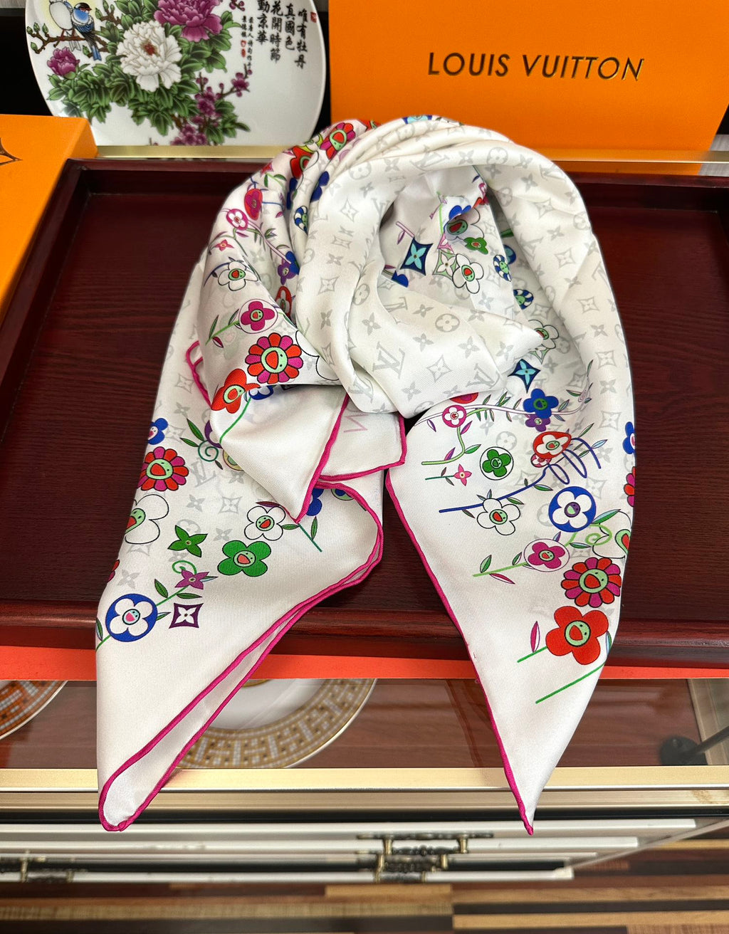 LOUIS VUITTON LV SCARF 90 CM IN SILK 01