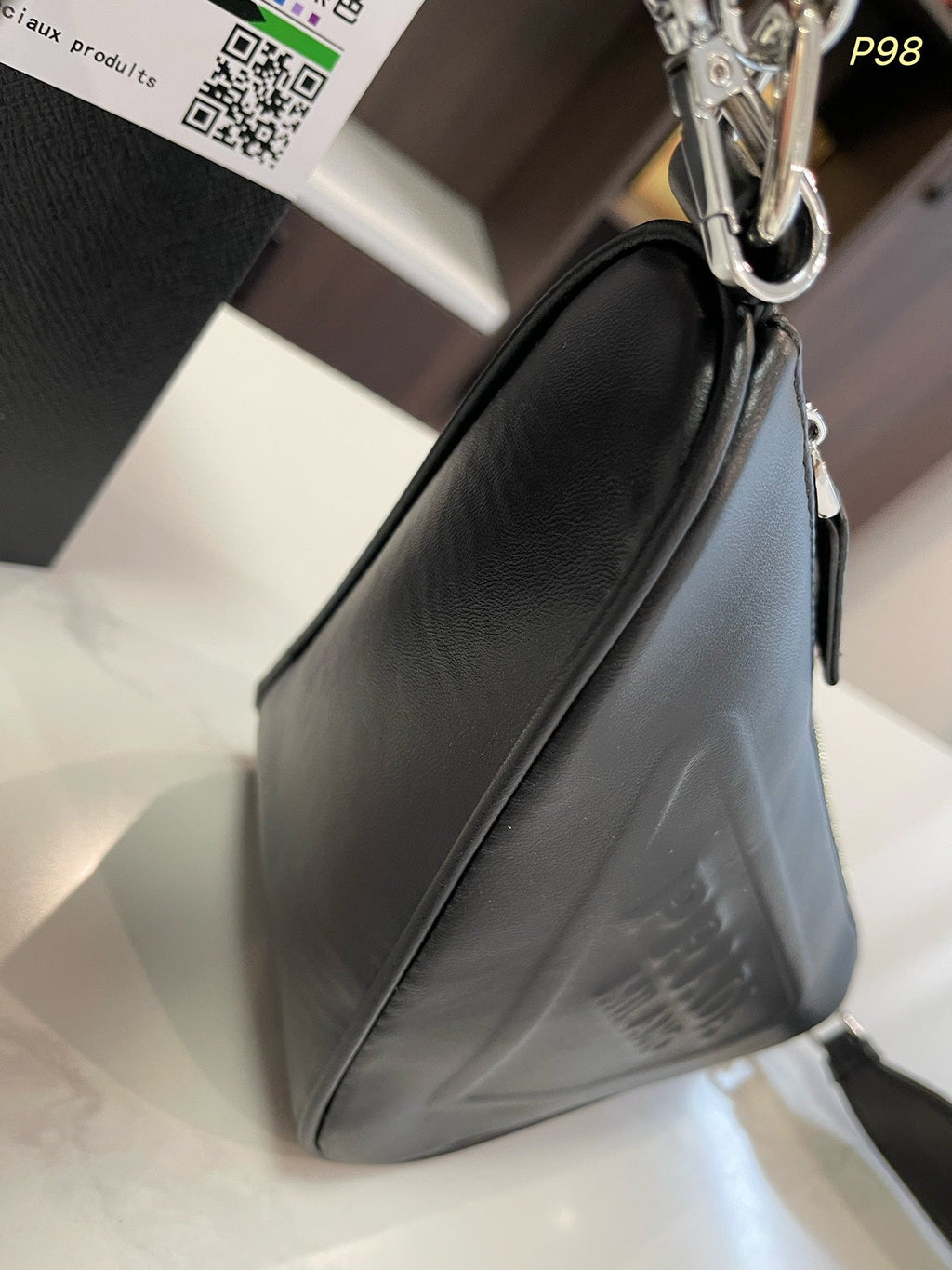 PRADA TRIANGLE 27 SHOULDER BAG IN BLACK CALFSKIN WITH STRAP