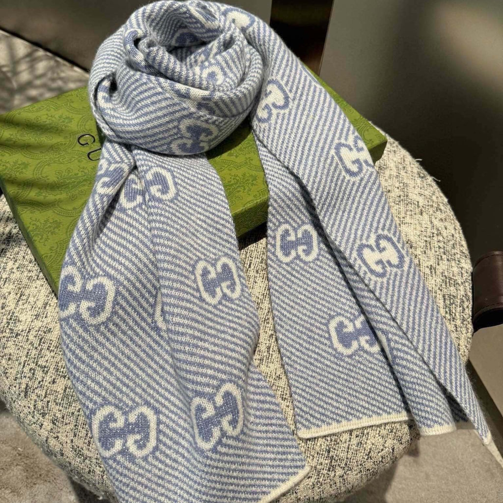 GUCCI SCARF 180 CM IN ELECTRIC BLUE WOOL 405525