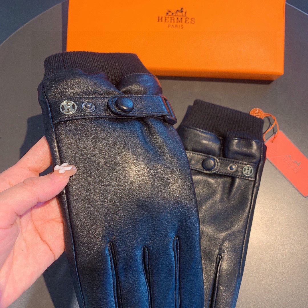 HERMES GLOVES IN BLACK SHEEPSKIN AND WOOL 112362