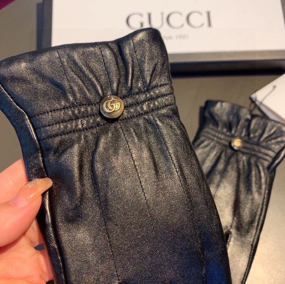 GUCCI TOUCHSCREEN GLOVES WITH DOUBLE CORD TIGHTENING IN BLACK LAMBSKIN 440488