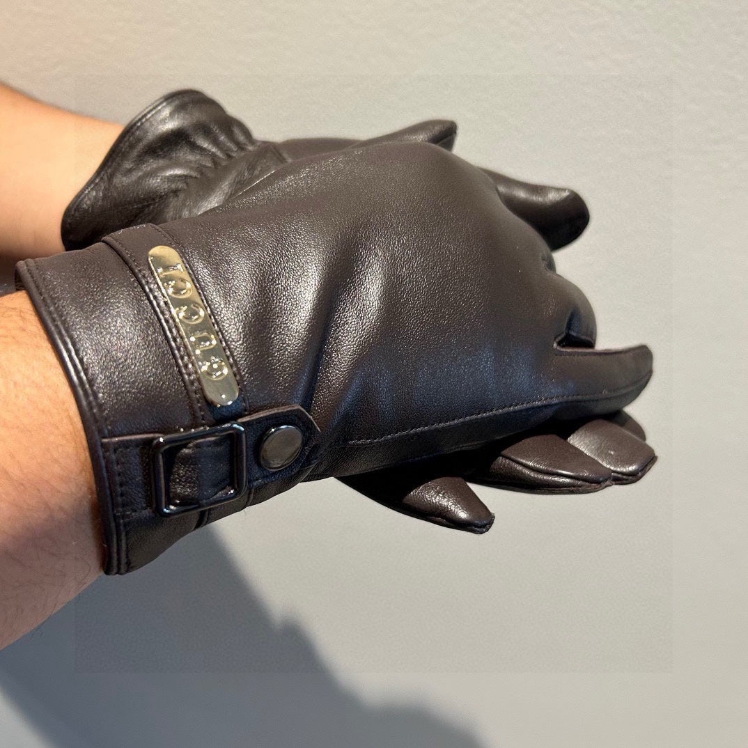 GUCCI TOUCHSCREEN GLOVES IN BLACK LAMBSKIN 440503