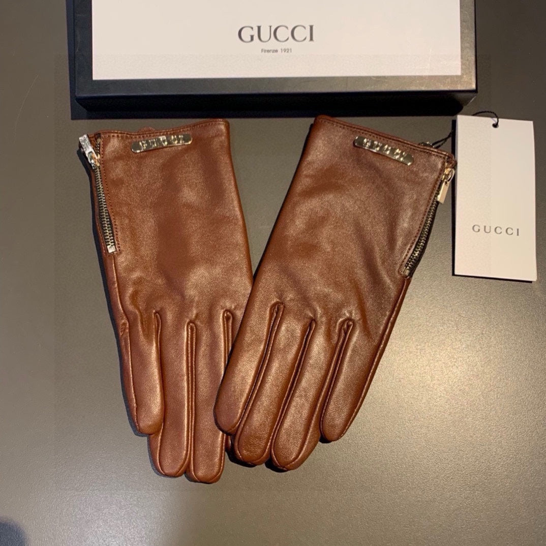 GUCCI TOUCHSCREEN GLOVES WITH SIDE ZIPPER IN CARAMEL BROWN LAMBSKIN 456310
