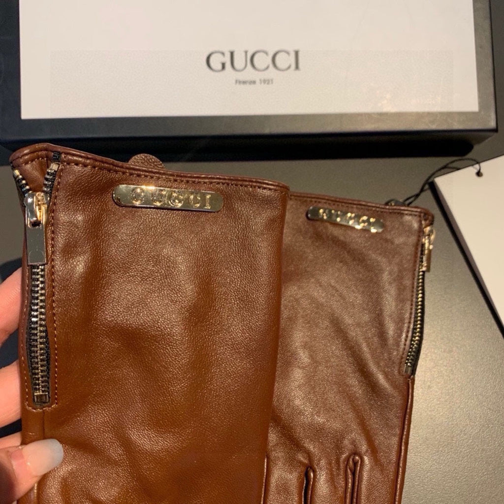 GUCCI TOUCHSCREEN GLOVES WITH SIDE ZIPPER IN CARAMEL BROWN LAMBSKIN 456310