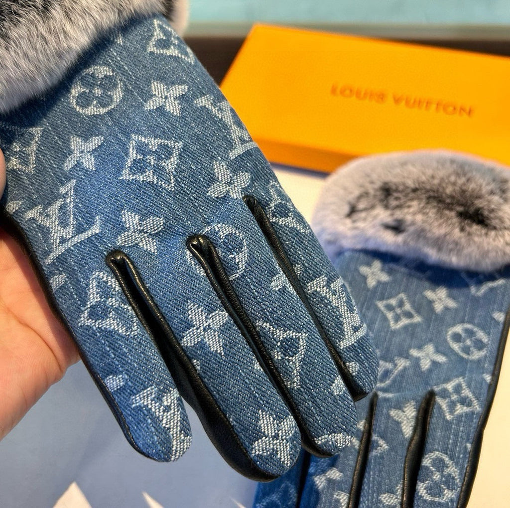 LOUIS VUITTON FINGERLESS GLOVES IN ELECTRIC BLUE MONOGRAM DENIM AND LAMBSKIN WITH RABBIT FUR 458591