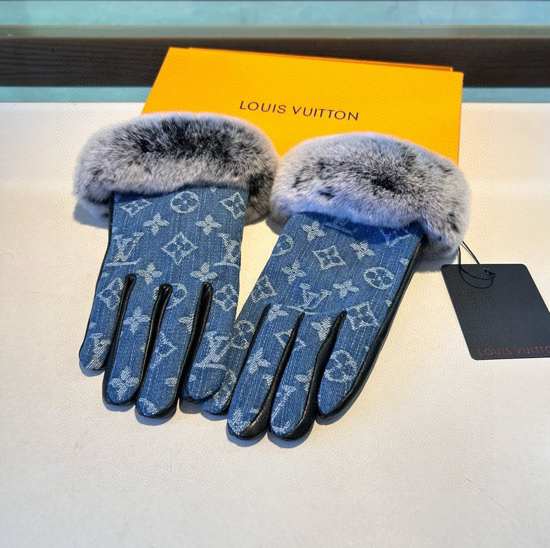 LOUIS VUITTON FINGERLESS GLOVES IN ELECTRIC BLUE MONOGRAM DENIM AND LAMBSKIN WITH RABBIT FUR 458591