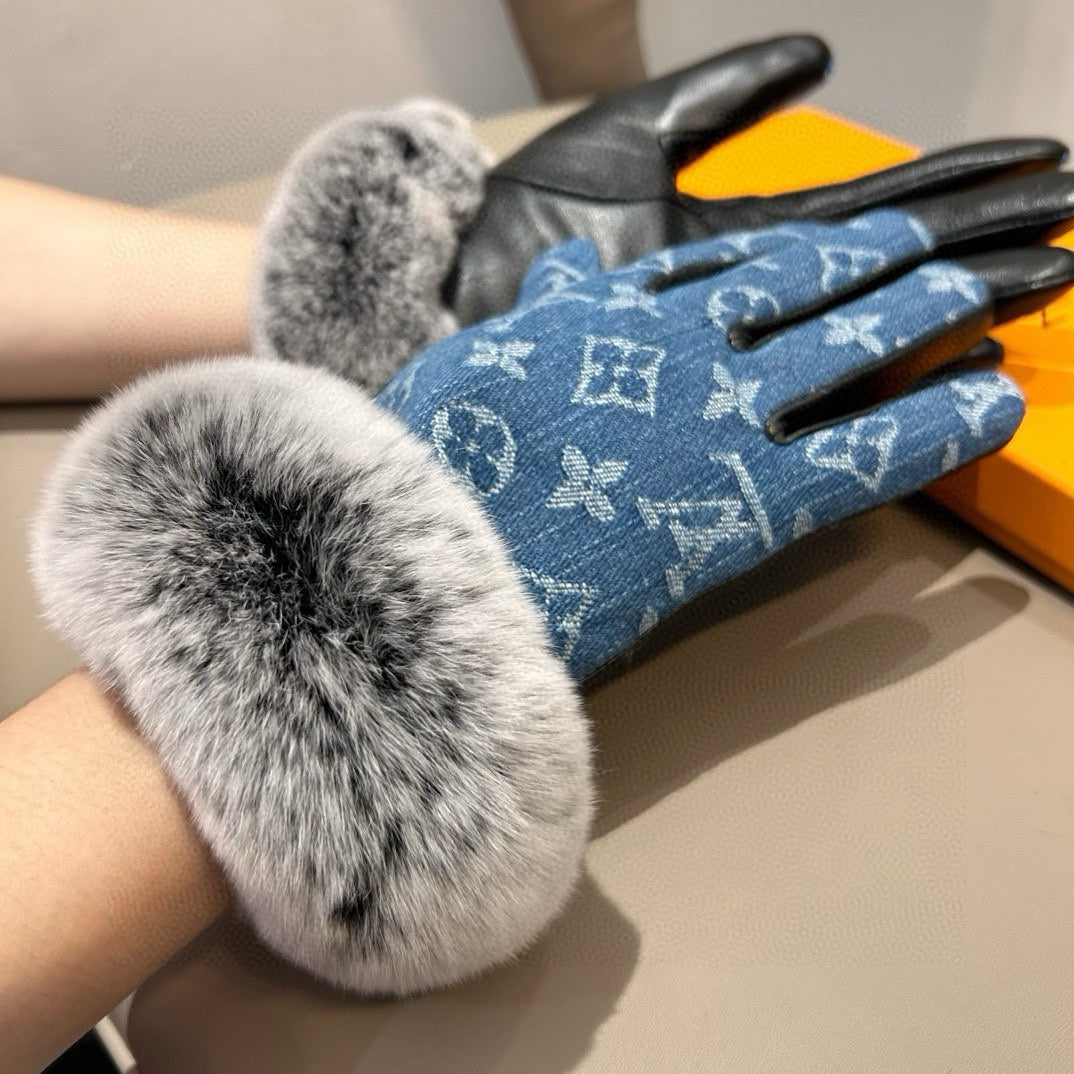 LOUIS VUITTON FINGERLESS GLOVES IN ELECTRIC BLUE MONOGRAM DENIM AND LAMBSKIN WITH RABBIT FUR 458591