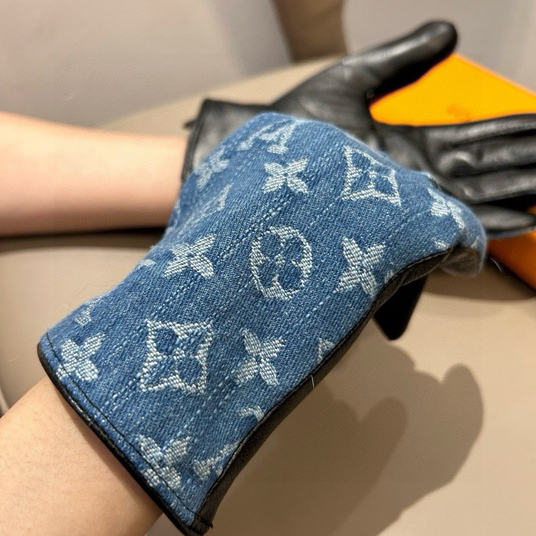 LOUIS VUITTON GLOVES IN ELECTRIC BLUE MONOGRAM DENIM AND BLACK LAMBSKIN 460110