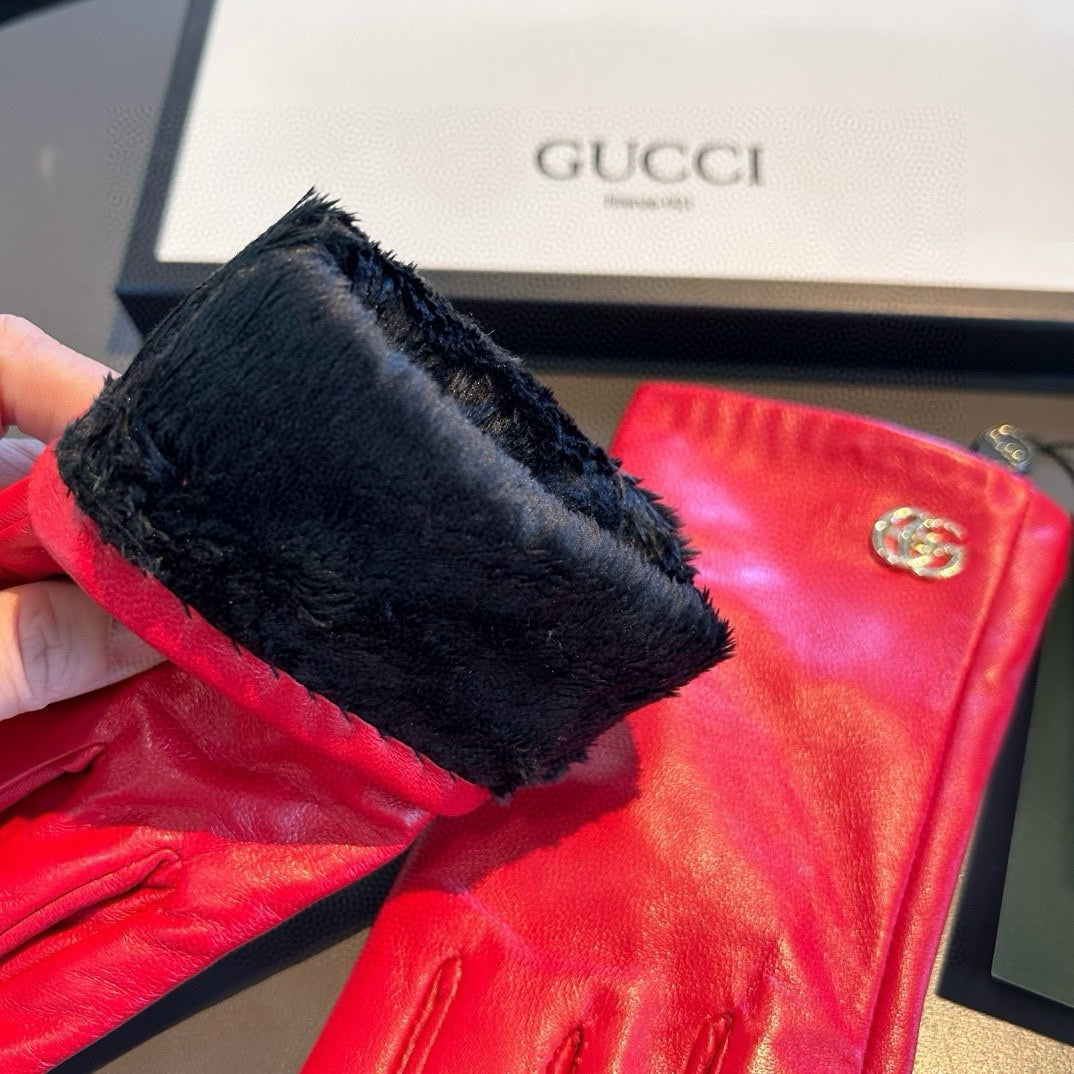 GUCCI TOUCHSCREEN GLOVES IN RED LAMBSKIN AND SHEARLING LINING 463862