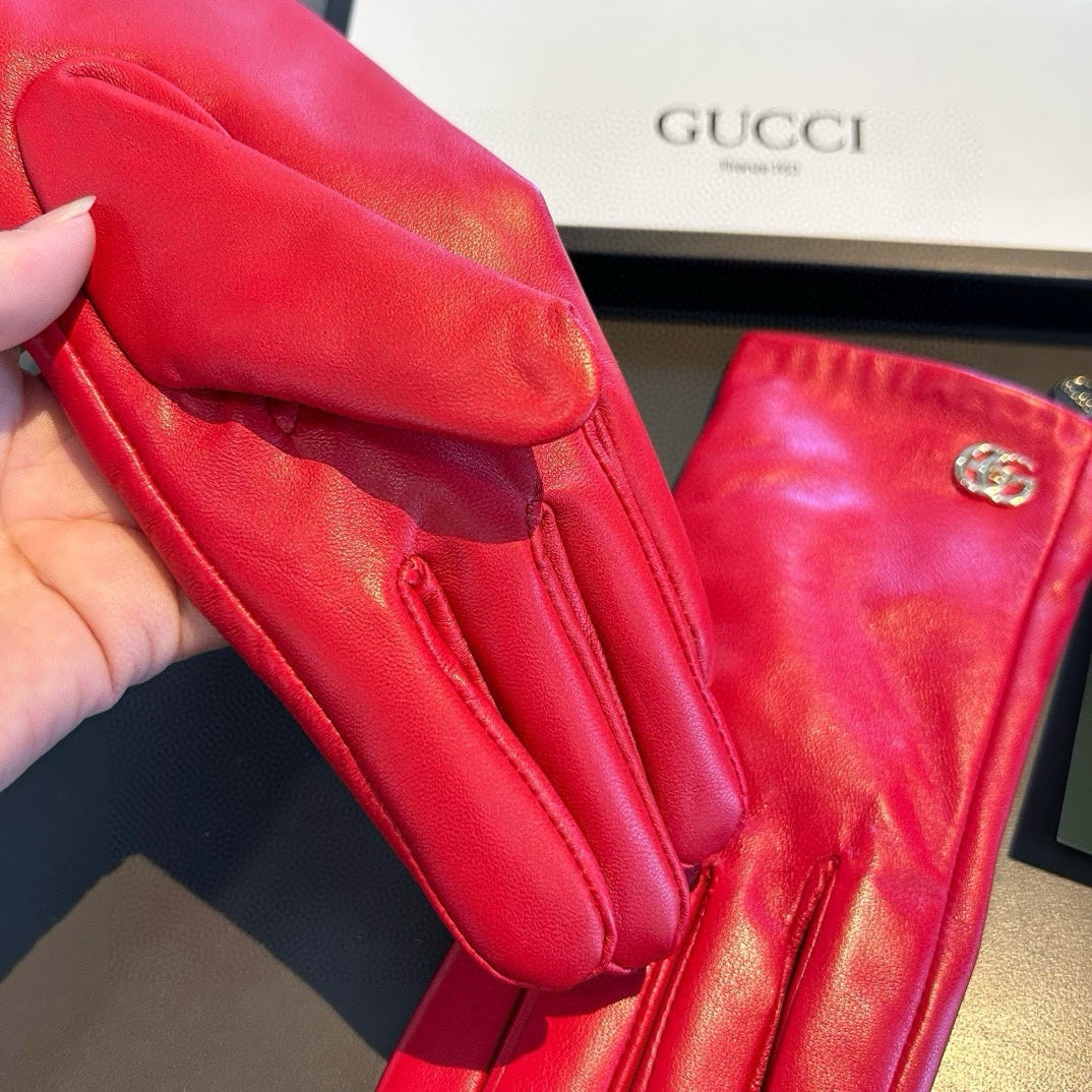 GUCCI TOUCHSCREEN GLOVES IN RED LAMBSKIN AND SHEARLING LINING 463862