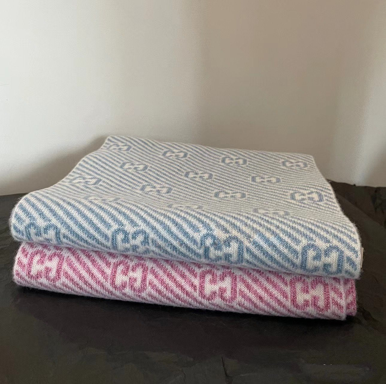 GUCCI SCARF 195 CM IN SAPPHIRE BLUE WOOL 401496
