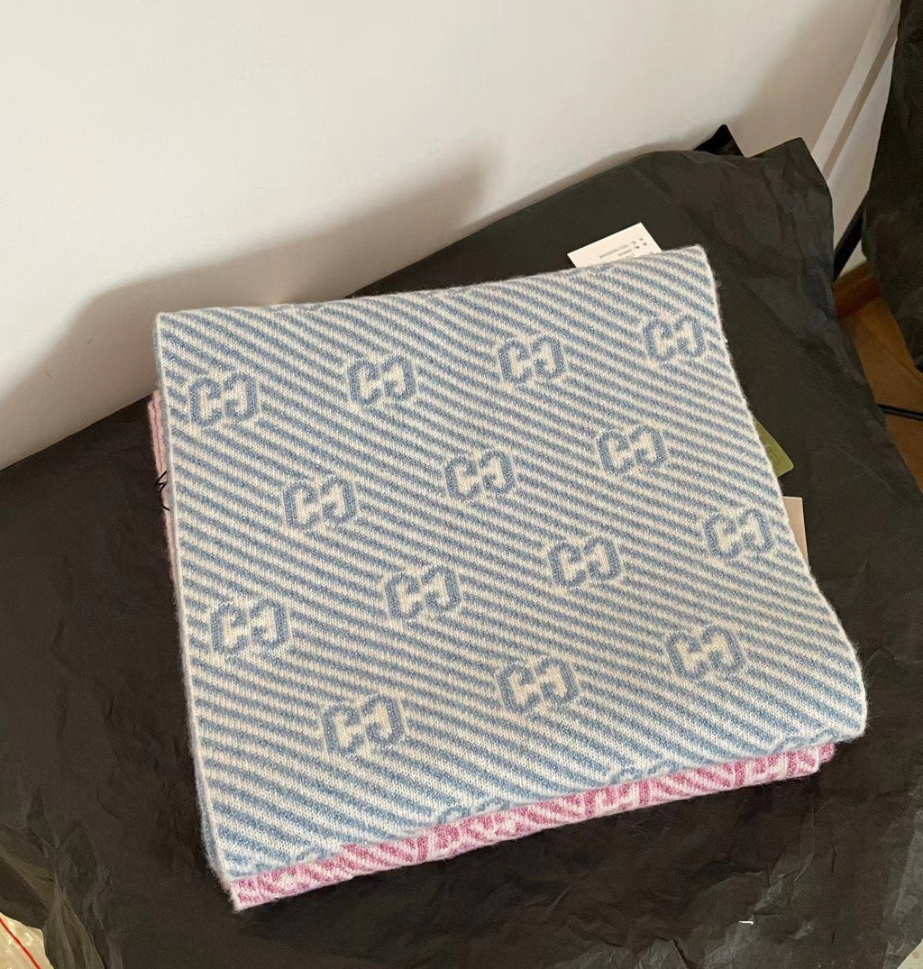 GUCCI SCARF 195 CM IN SAPPHIRE BLUE WOOL 401496