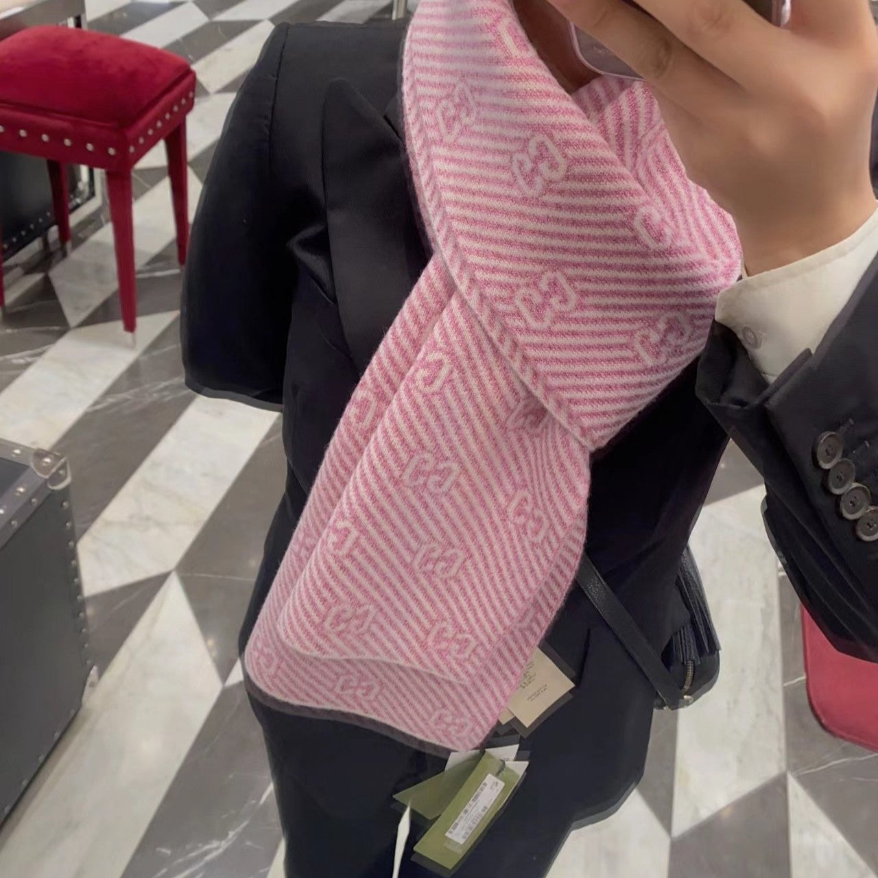 GUCCI SCARF 195 CM IN LIGHT PINK WOOL 401497
