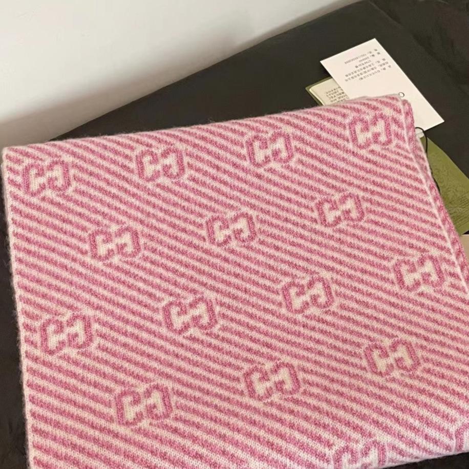 GUCCI SCARF 195 CM IN LIGHT PINK WOOL 401497