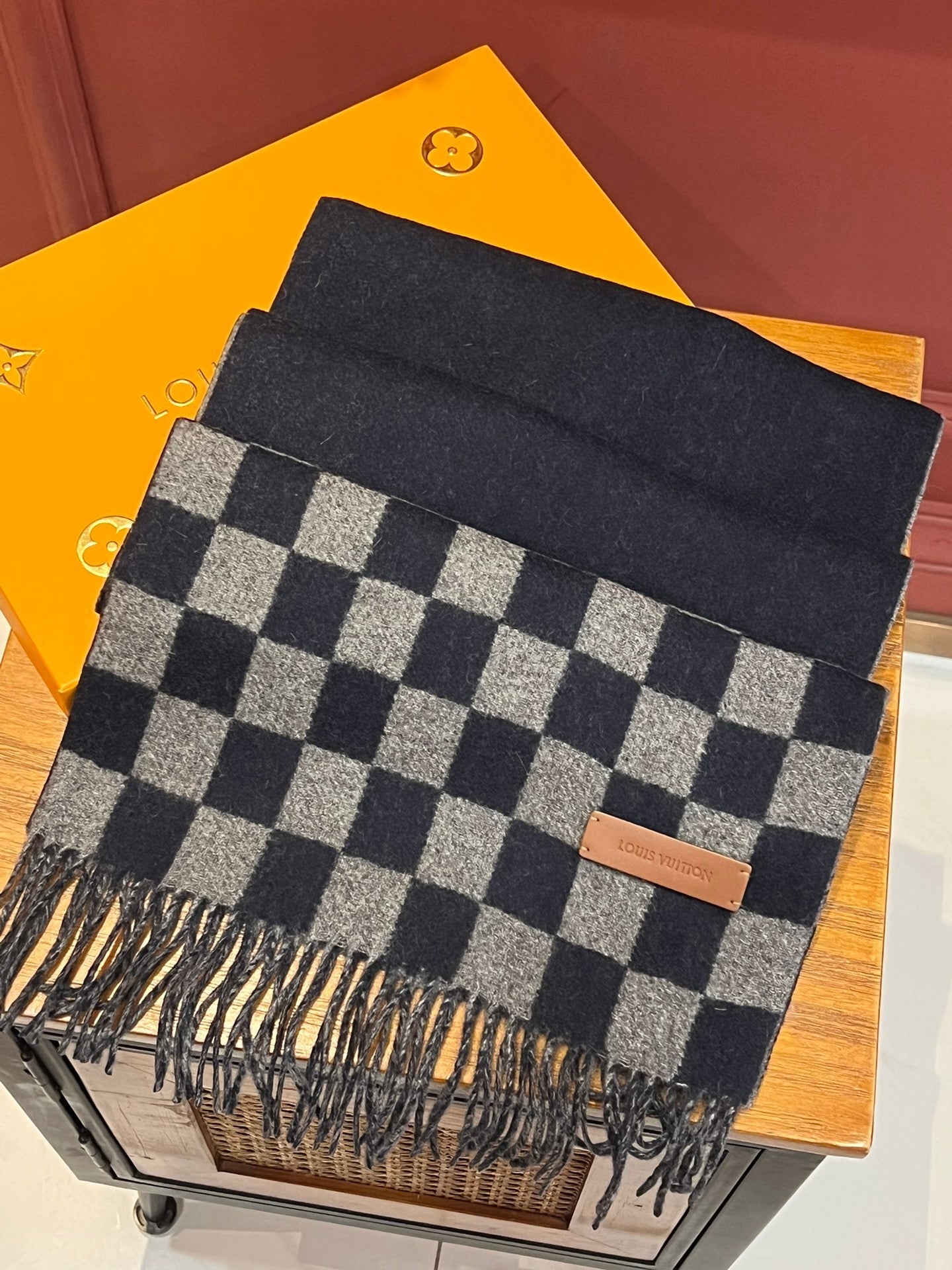 LOUIS VUITTON DAMIER SCARF 180 CM IN MIDNIGHT BLUE MIX GRAY CASHMERE 388316