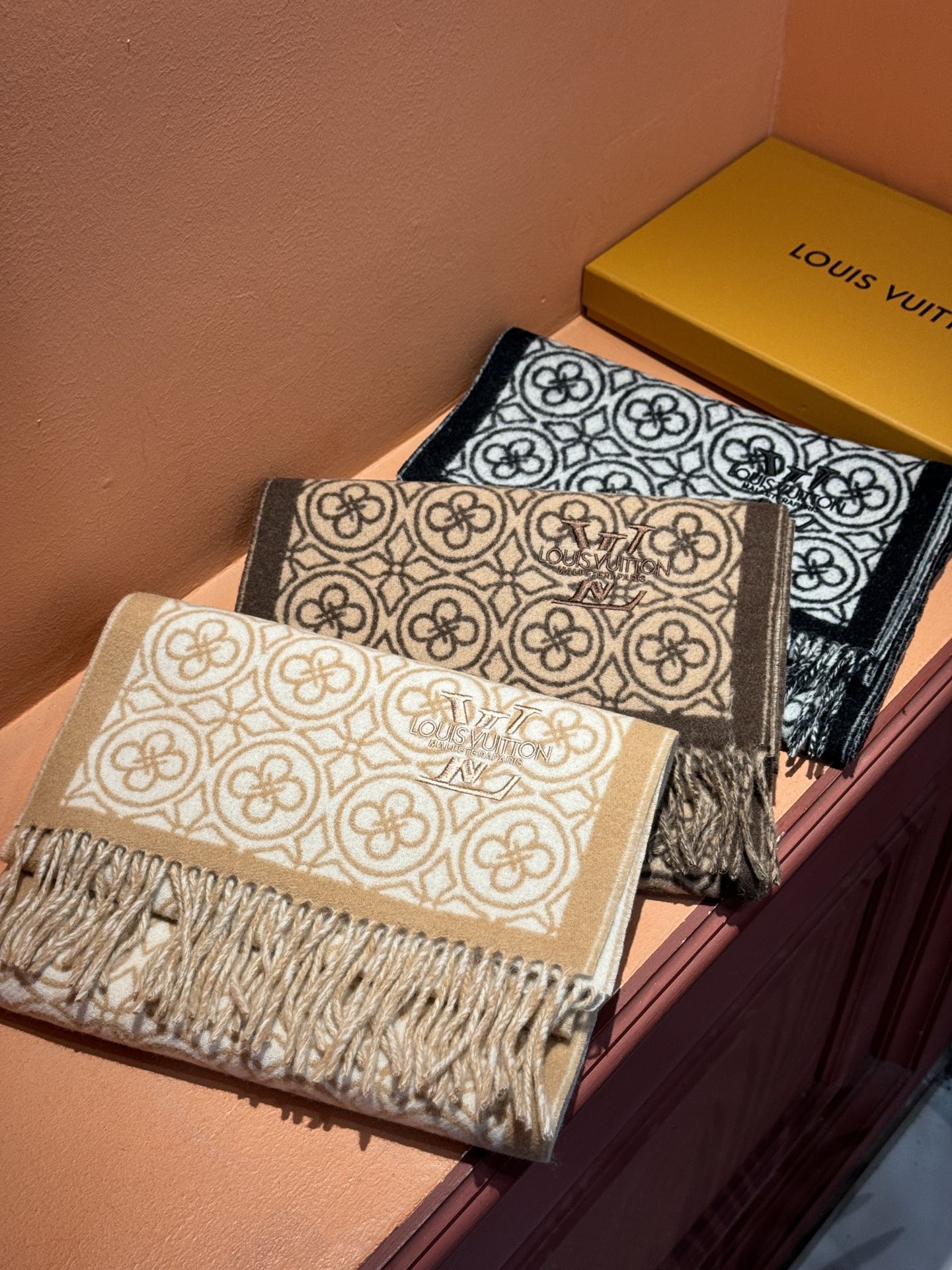 LOUIS VUITTON FLOWER MONOGRAM SCARF 180 CM IN MEDIUM BROWN CASHMERE 388306