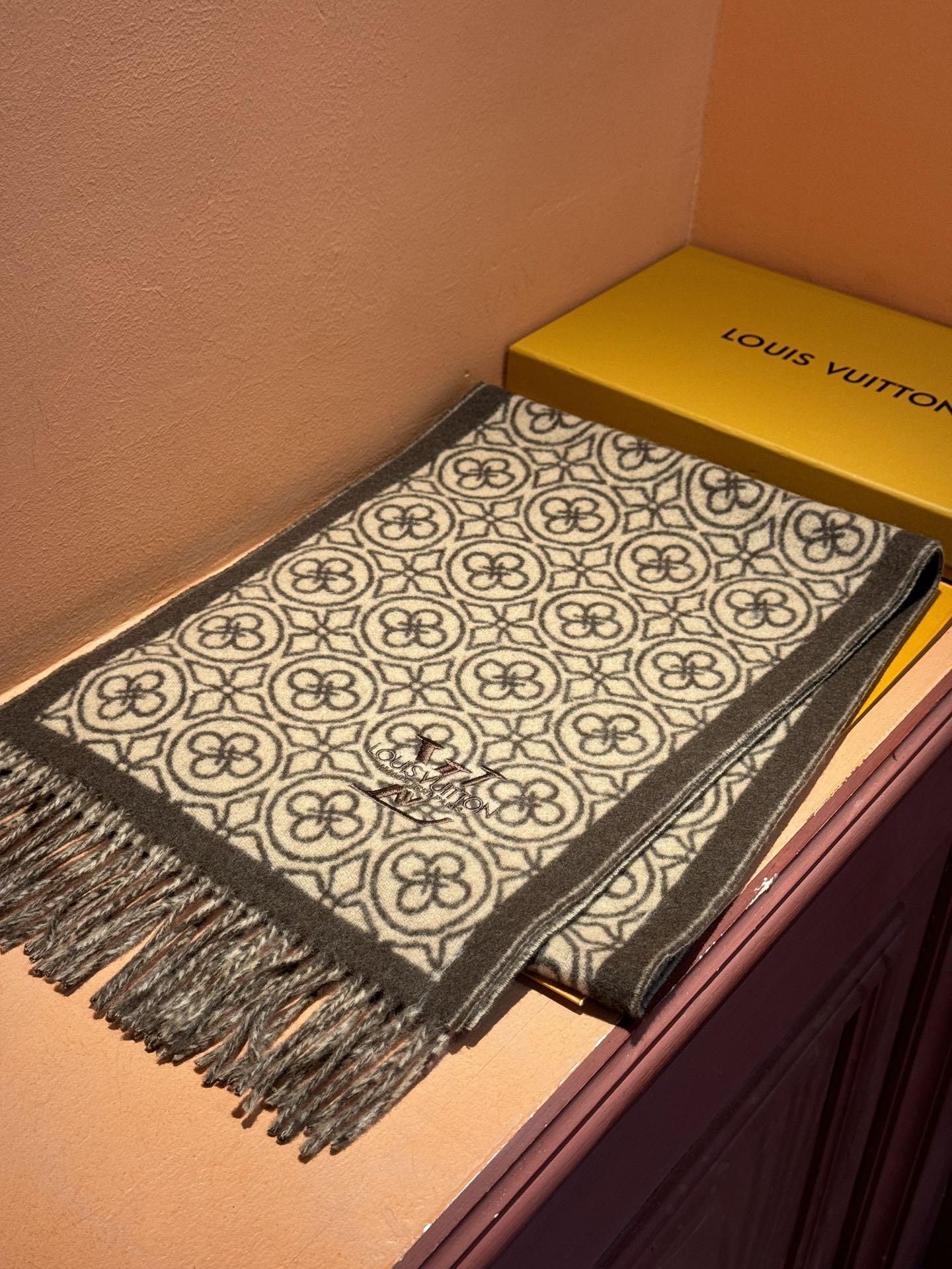 LOUIS VUITTON FLOWER MONOGRAM SCARF 180 CM IN MEDIUM BROWN CASHMERE 388306