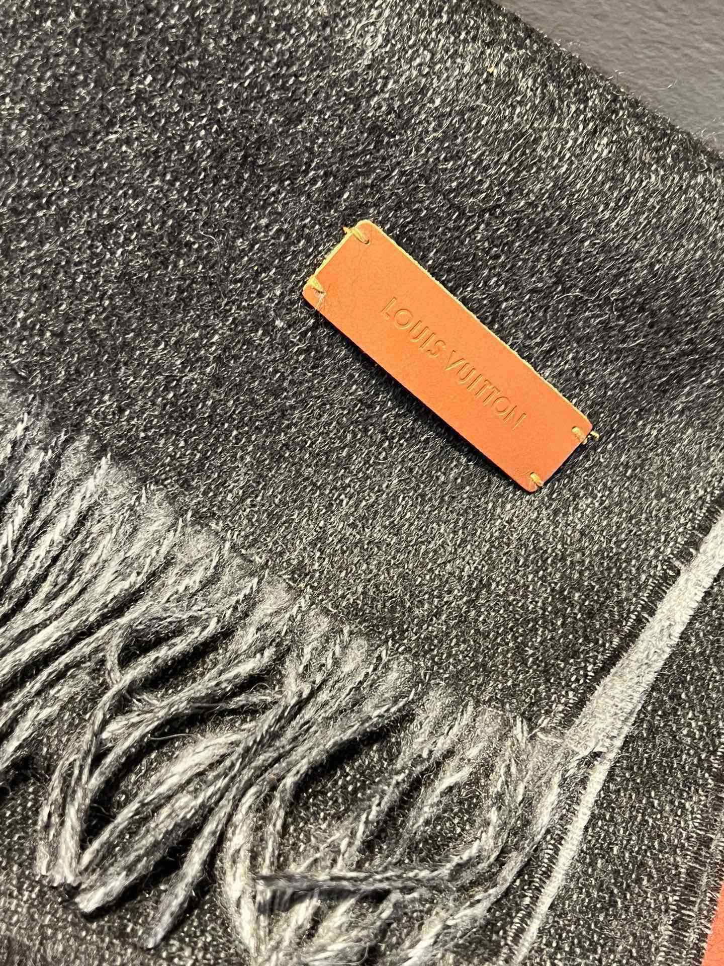 LOUIS VUITTON SCARF 180 CM IN BLACK CASHMERE 396477