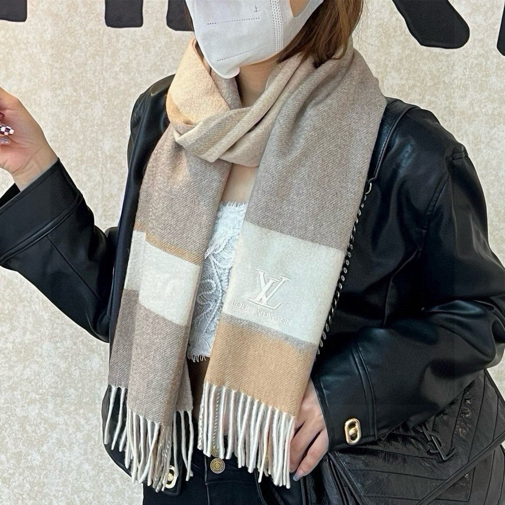LOUIS VUITTON SCARF 180 CM IN KHAKI BROWN MIX WHITE CASHMERE 399872