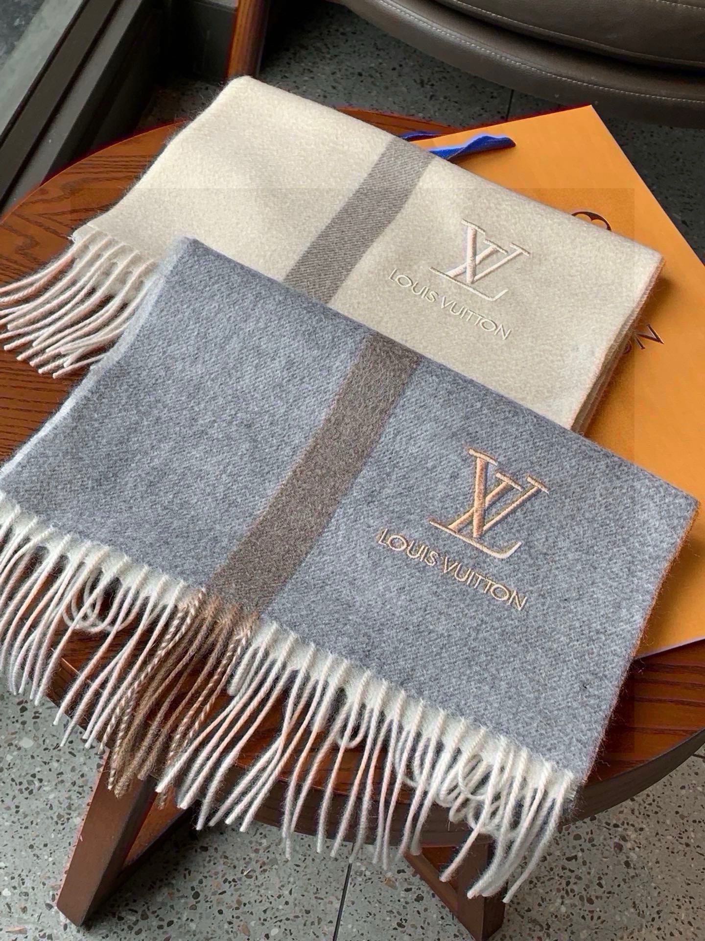 LOUIS VUITTON SCARF 170 CM IN BEIGE CASHMERE 399930