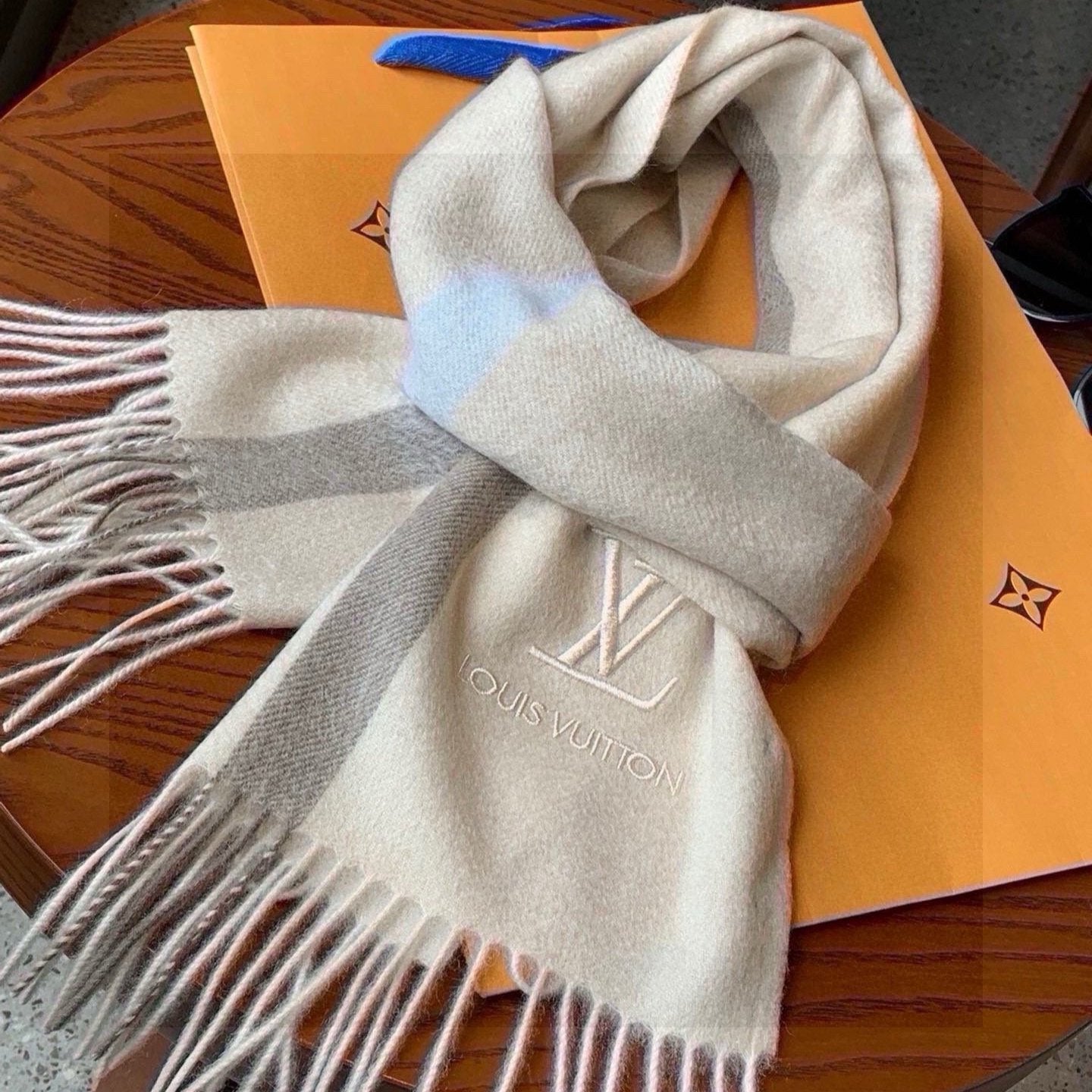 LOUIS VUITTON SCARF 170 CM IN BEIGE CASHMERE 399930