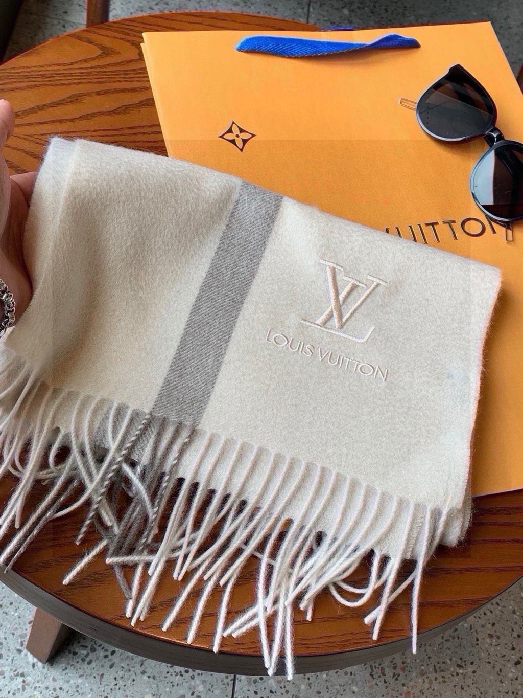 LOUIS VUITTON SCARF 170 CM IN BEIGE CASHMERE 399930