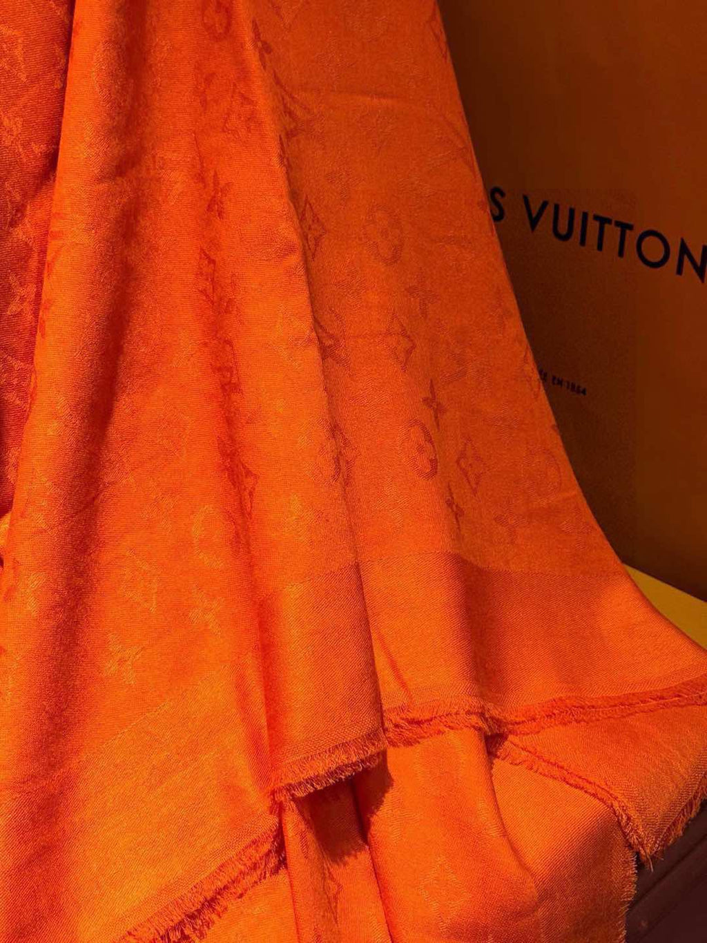 LOUIS VUITTON LV SCARF 140 CM IN CASHMERE 721462