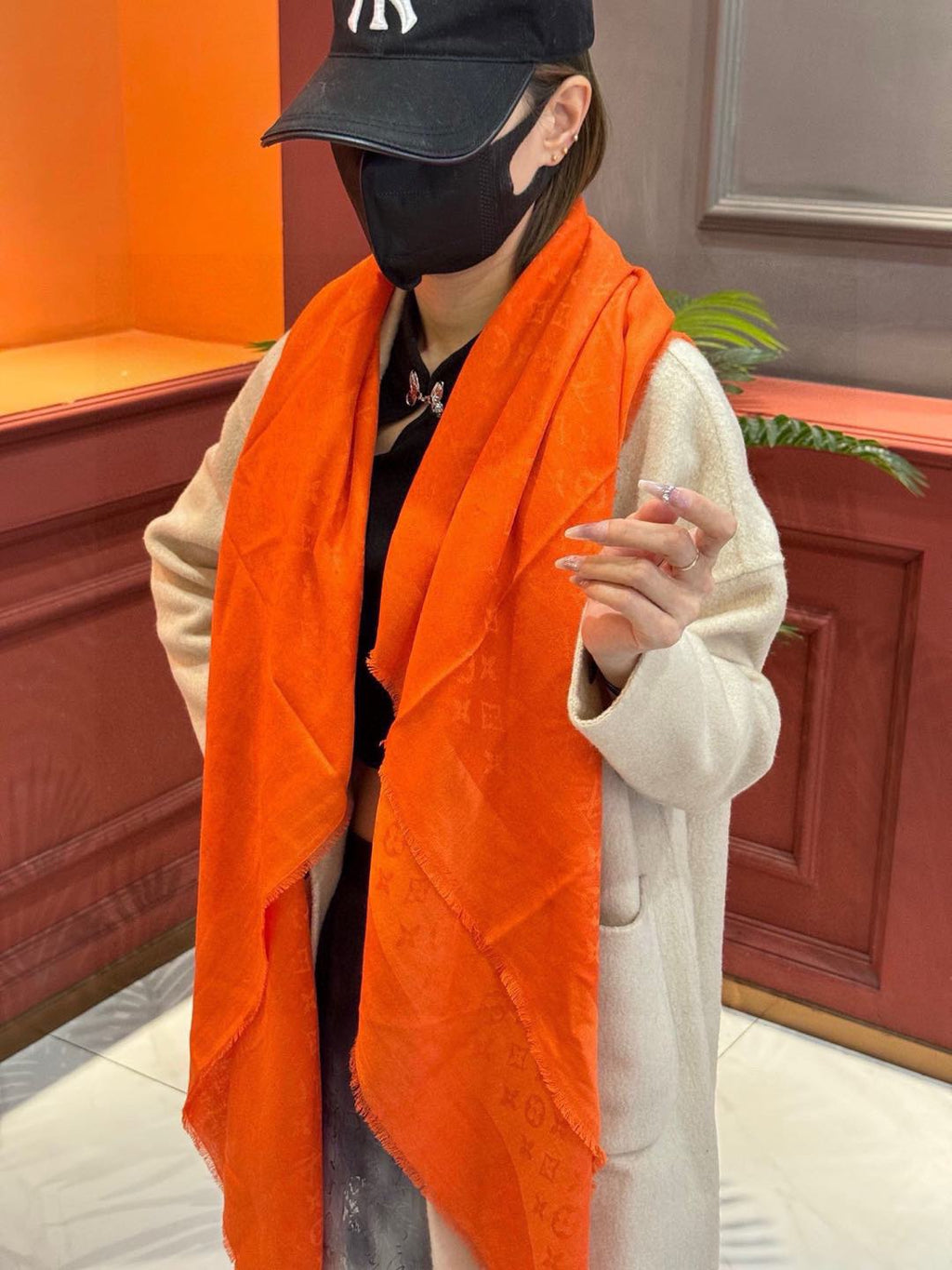 LOUIS VUITTON LV SCARF 140 CM IN CASHMERE 721462