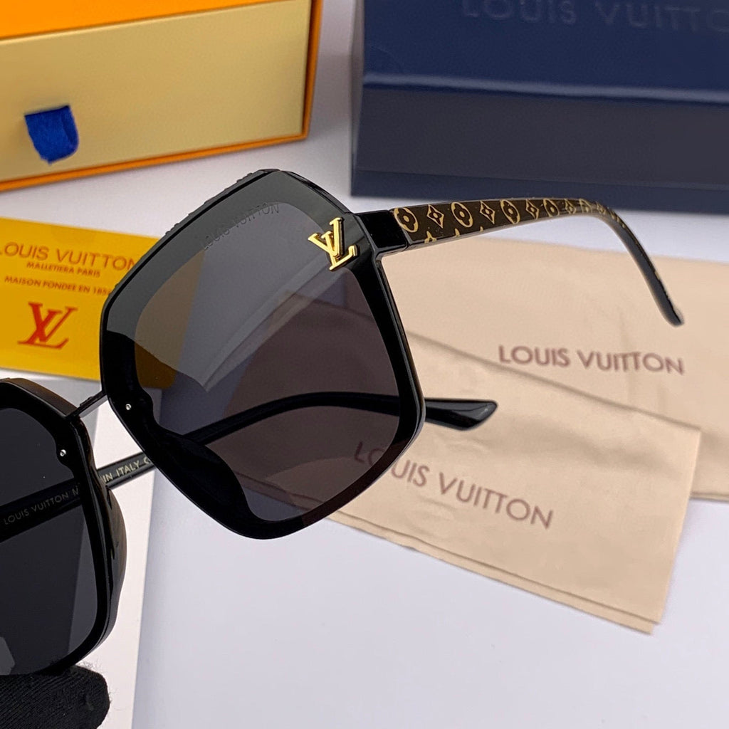 LOUIS VUITTON SQUARE SUNGLASSES L30157 IN BLACK ACETATE MONOGRAM LOGO