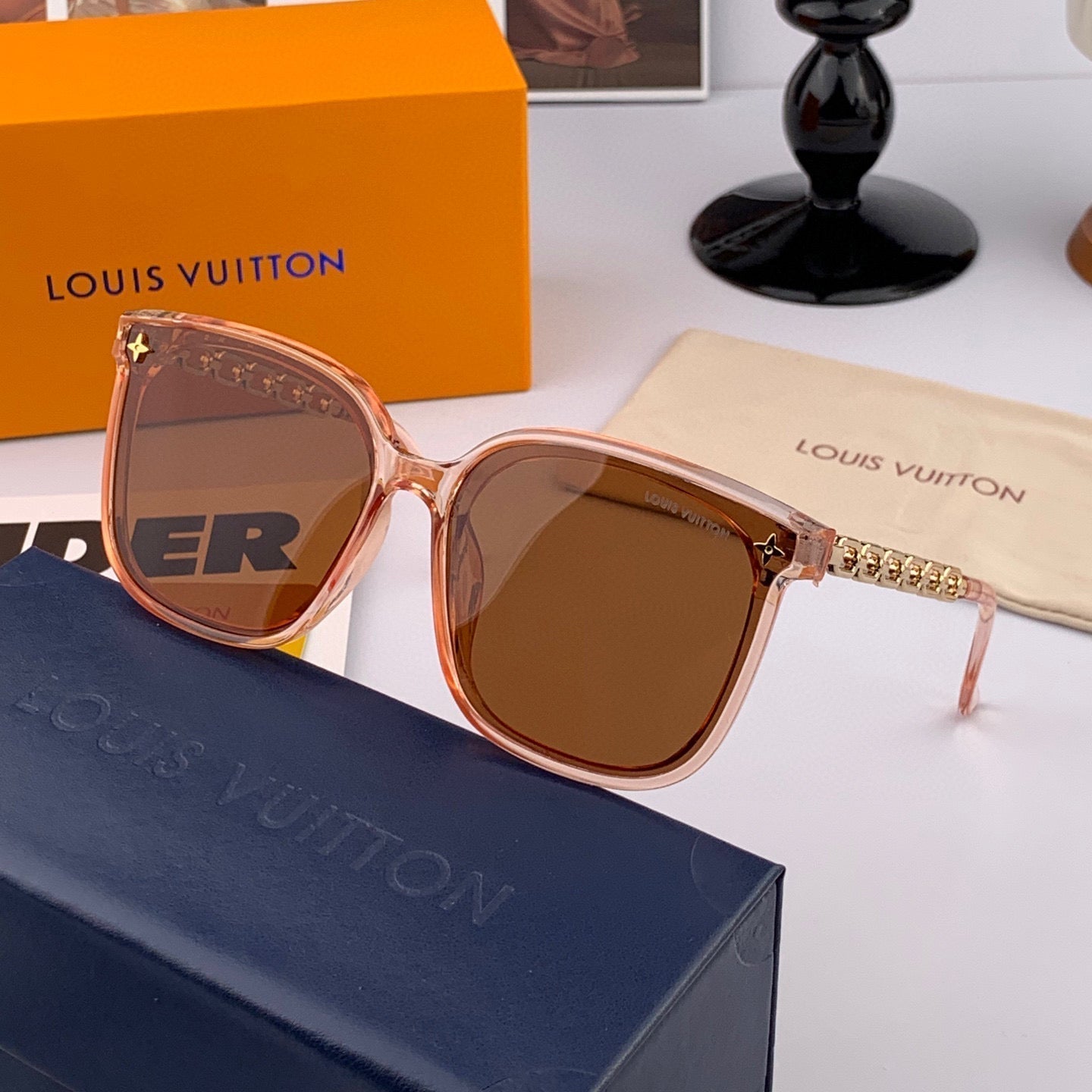 LOUIS VUITTON CHAIN SQUARE SUNGLASSES L8233 IN ACETATE