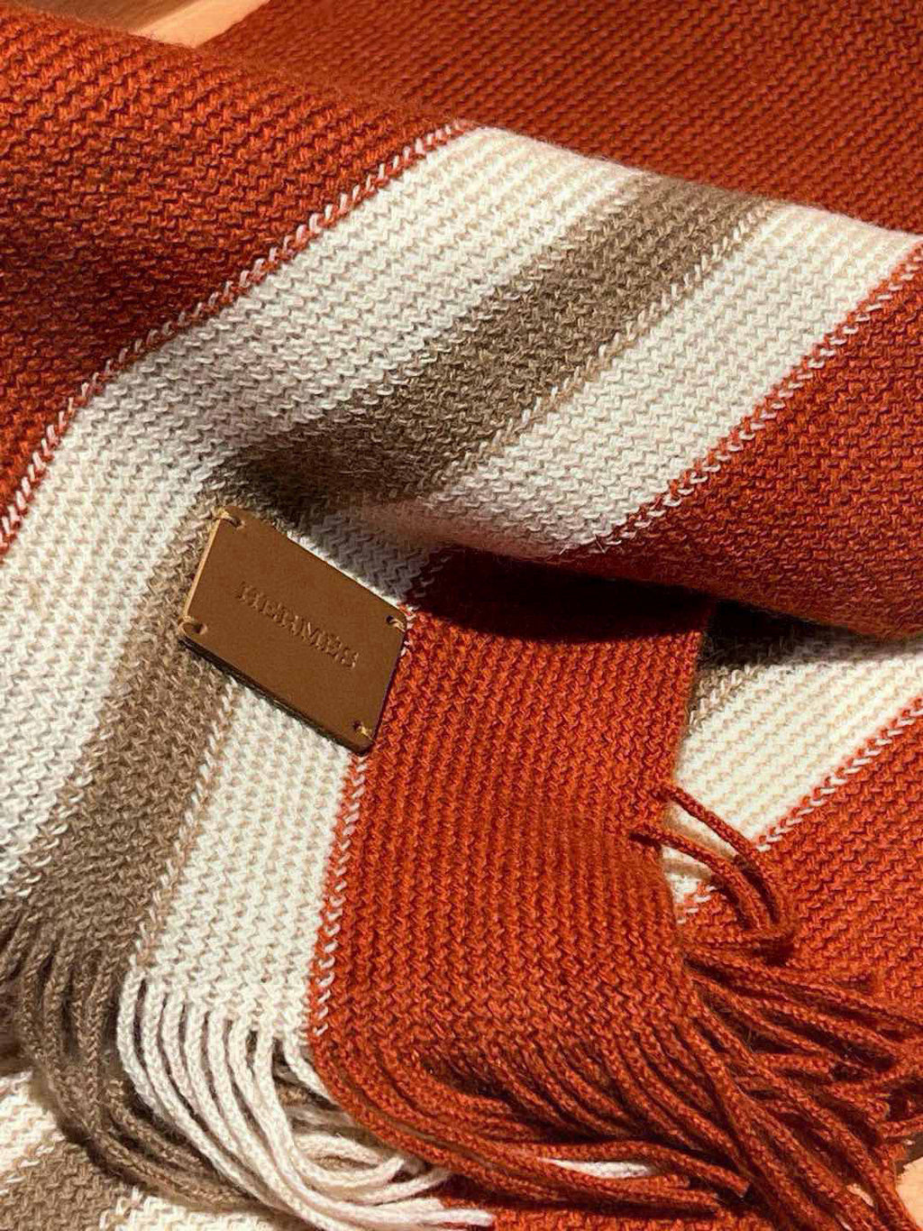 GUCCI 25S SCARF 180 IN CASHMERE 711251