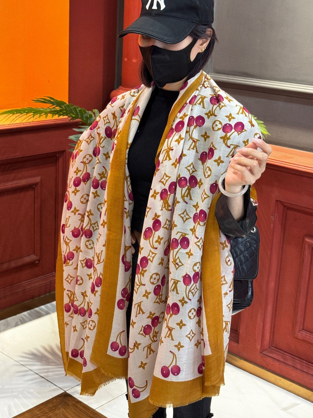 LOUIS VUITTON LV SCARF 200 CM IN CASHMERE 728983